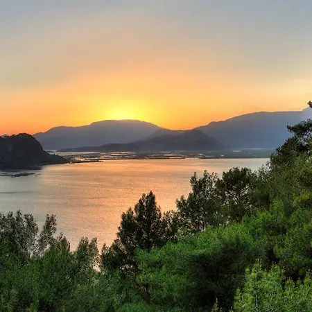 ゲストハウス Villa Gokbel