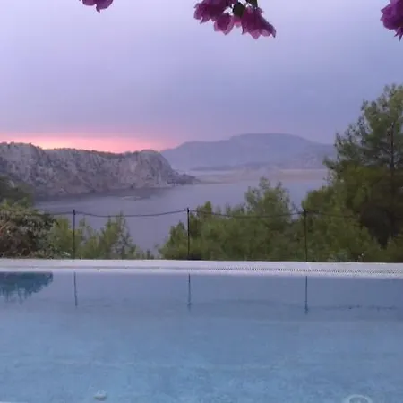 Casa de hóspedes Villa Gokbel 3*